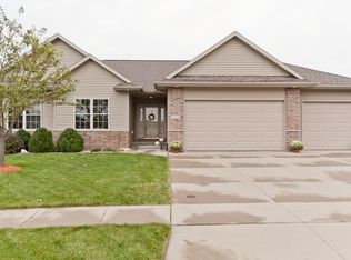 5110 Triple Crown Dr, Marion, IA 52302