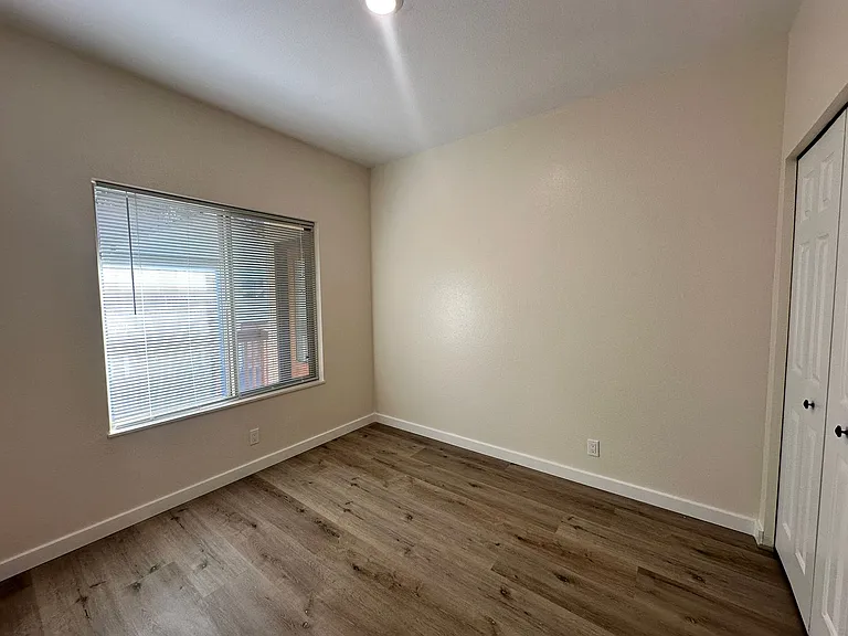 387 S 58th St — Photo 13