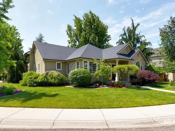9407 W Pebblestream Dr, Boise, ID 83709