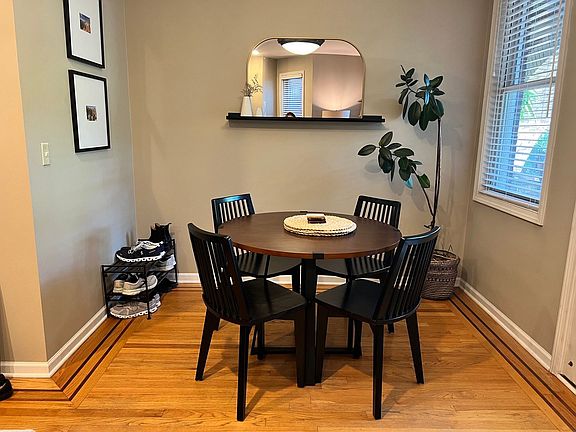 5th image of 4118 N Kenmore Ave APT 2S
