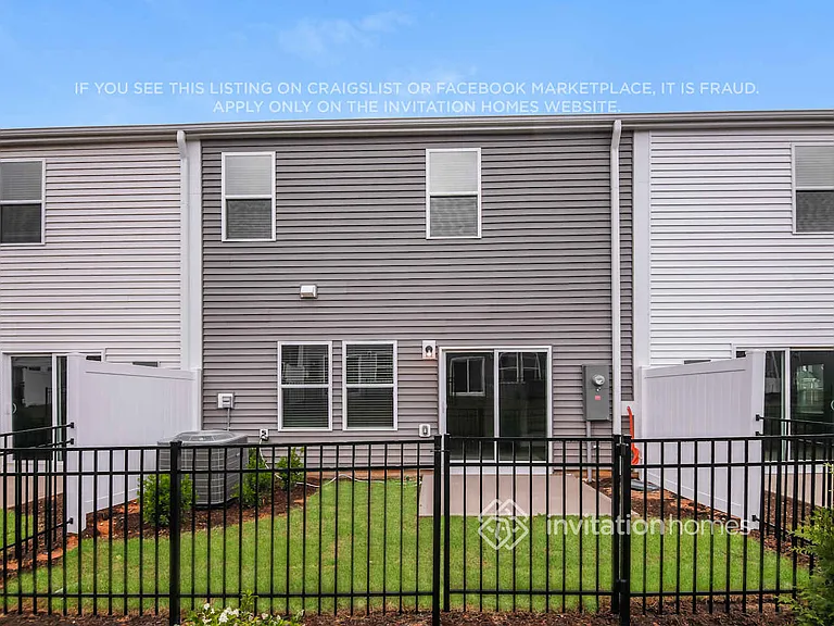 835 Hilton Park Loop — Photo 21