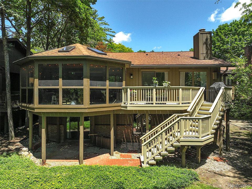 1st image of 3709 Wabeek Lake Dr W