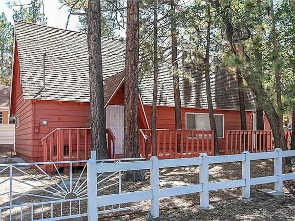 3rd image of 299 Leonard Ln