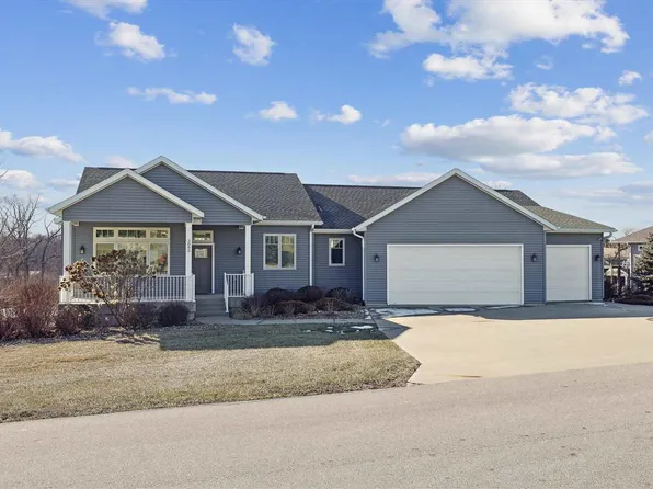 3093 Vine Valley Dr, Riverside, IA 52327