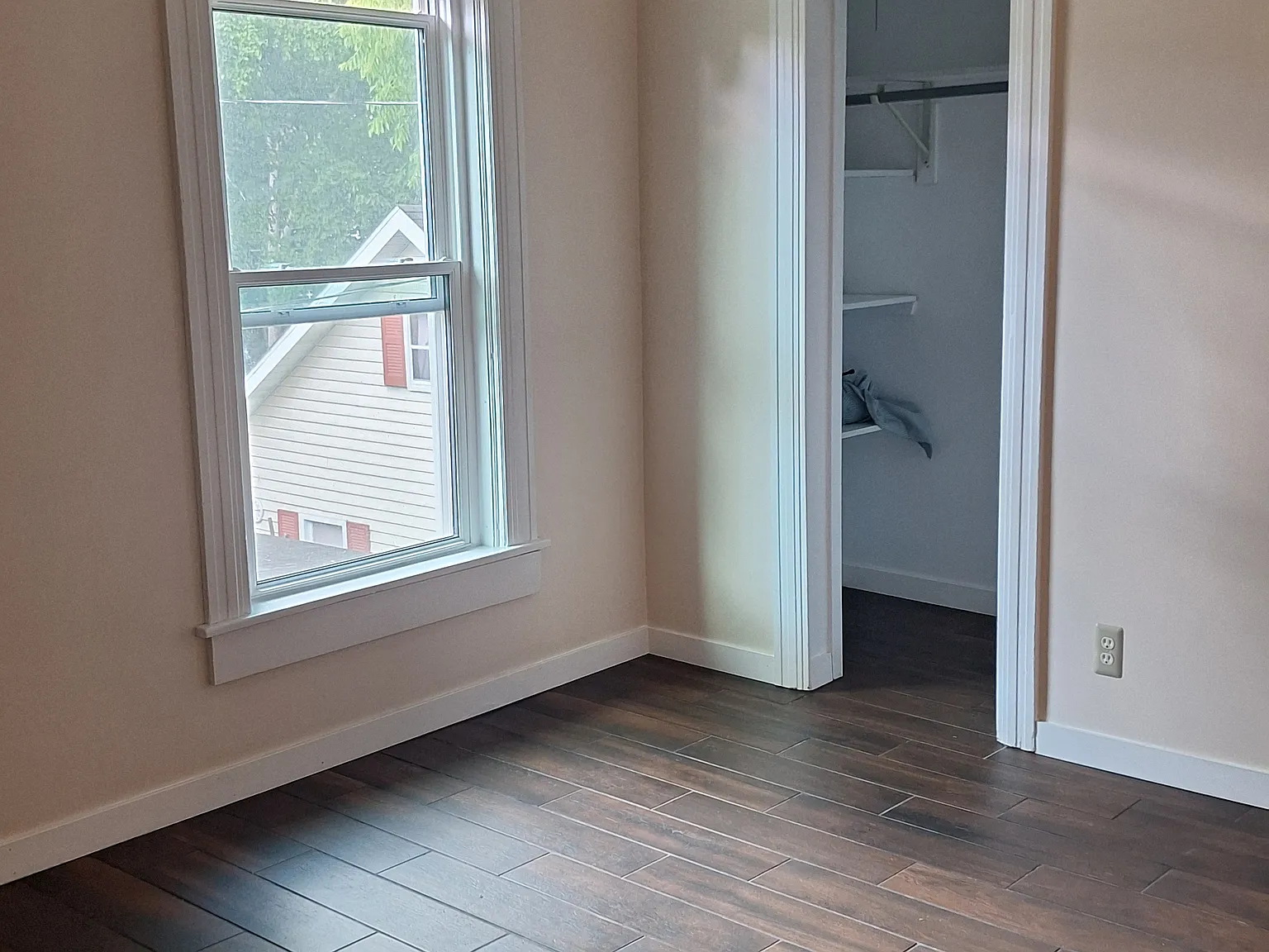 2 bed, 900 sqft, $1,000 — Photo 4