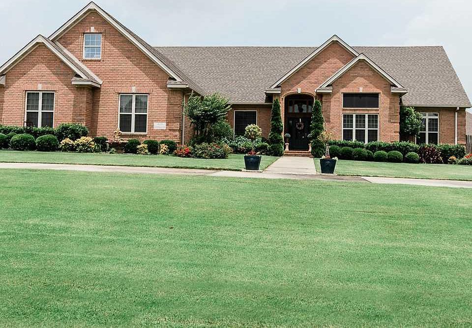 1st image of 4216 Clubhouse Dr