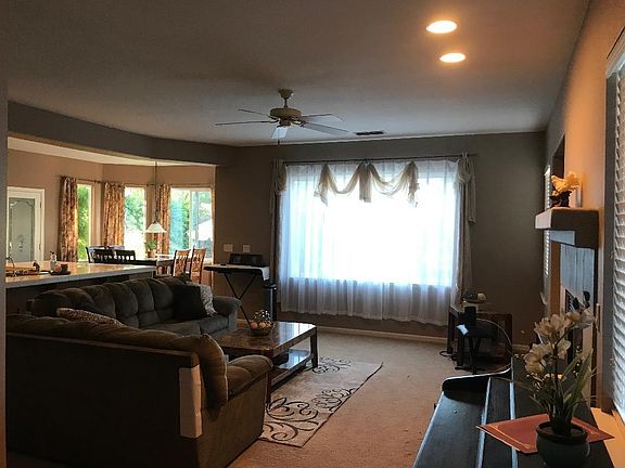 4th image of 8657 Fobes Dr