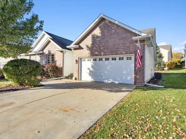 1441 Stone Bridge Xing, Rockford, IL 61108