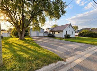 14 Pearl St, Belleville, ON K8N4X2