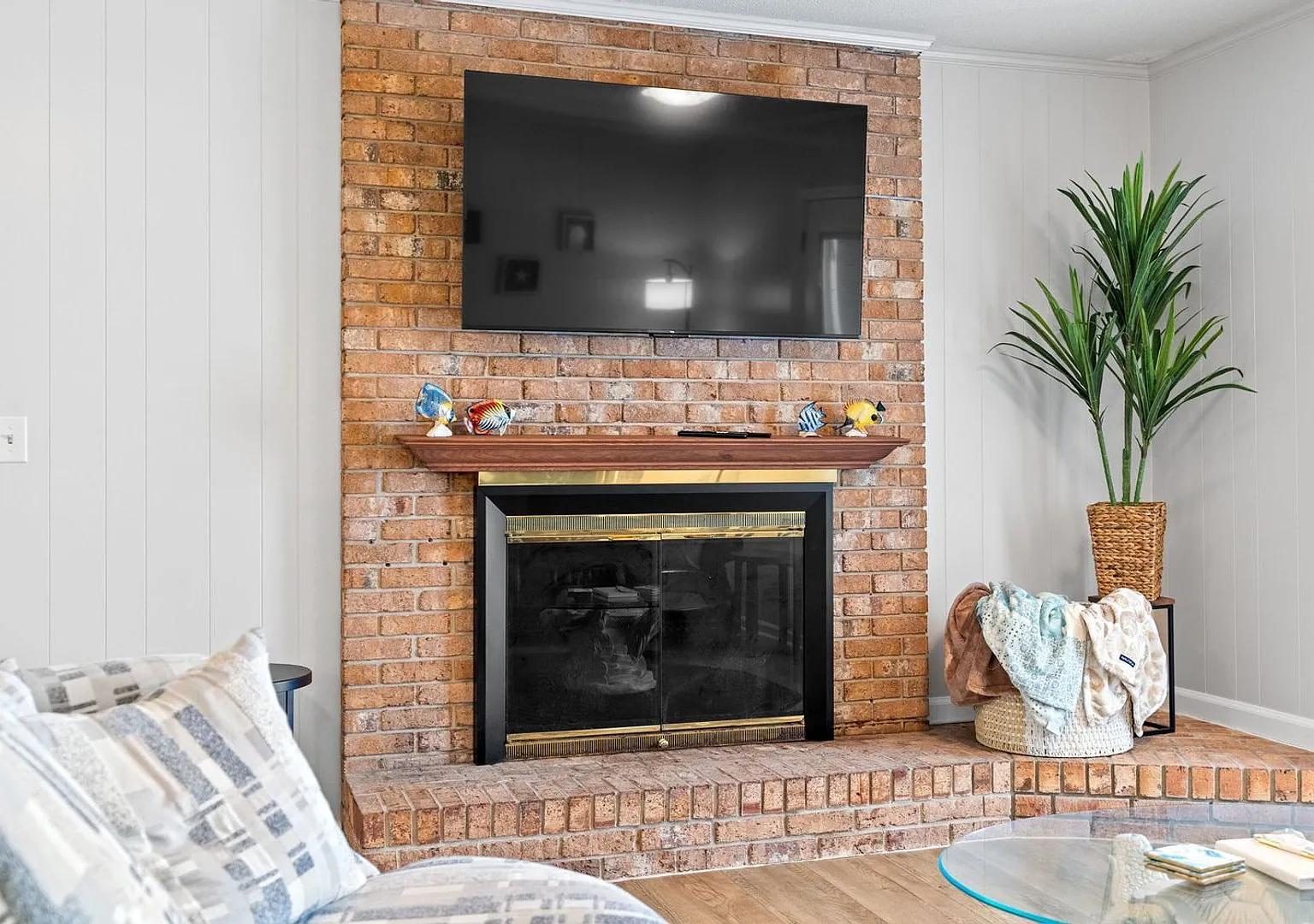 Horsin' Around | Furnished 3BR Midterm Rental in Wilmington — Photo 4