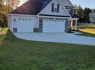 562 Townsend Rd, Raeford, NC 28376