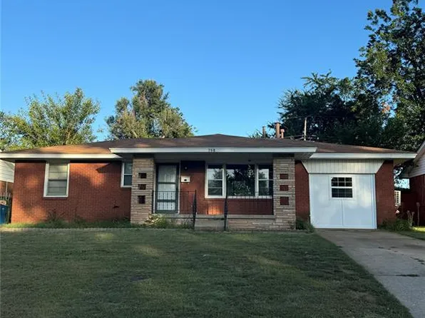 708 General Senter Dr, Midwest City, OK 73110