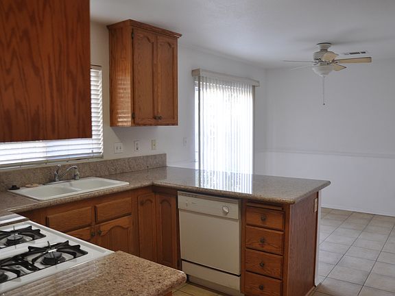 4th image of 2420 Havenpark Ave