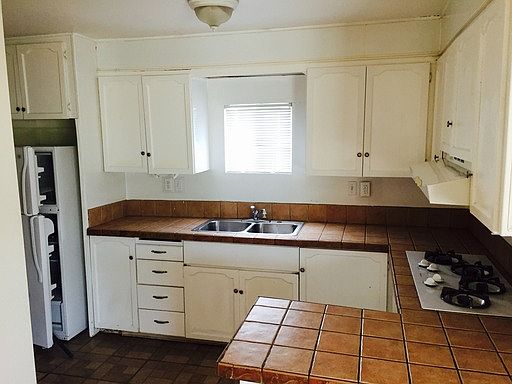 4th image of 1890 Avalon Dr