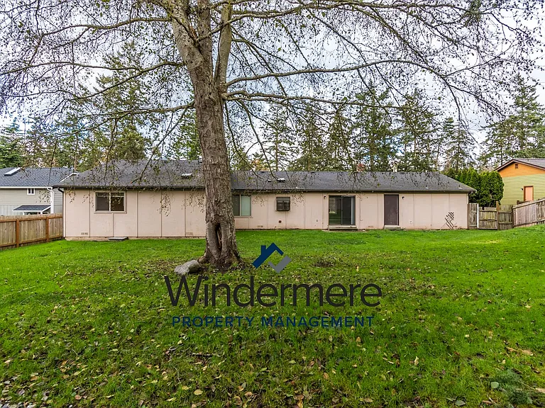 2268 Hastie Lake Rd — Photo 24