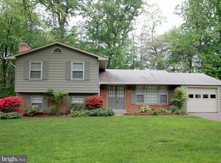 8521 Tysons Ct, Vienna, VA 22182