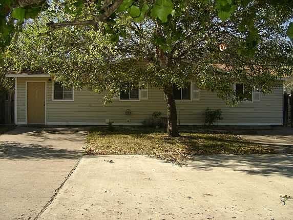 1st image of 906-908 S 13th St