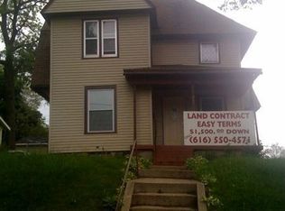 538 Woodlawn St SE, Grand Rapids, MI 49507