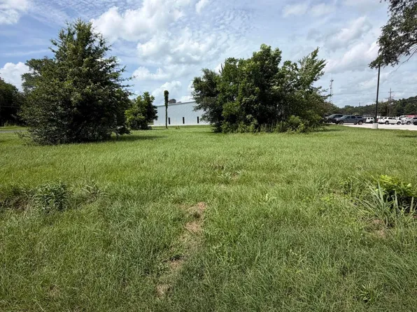 N 4th St, Leesville, LA 71446