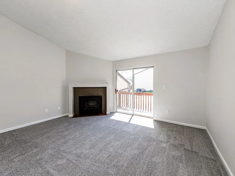 4571 Lamplighter Cir — Photo 16