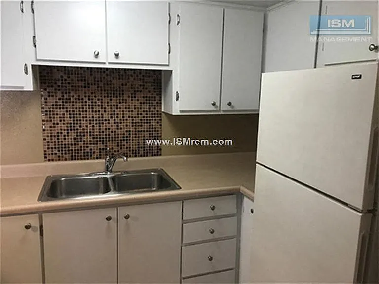 Delta Village Apartments — Photo 6