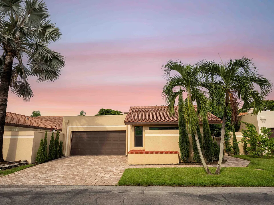 21356 Sonesta Way