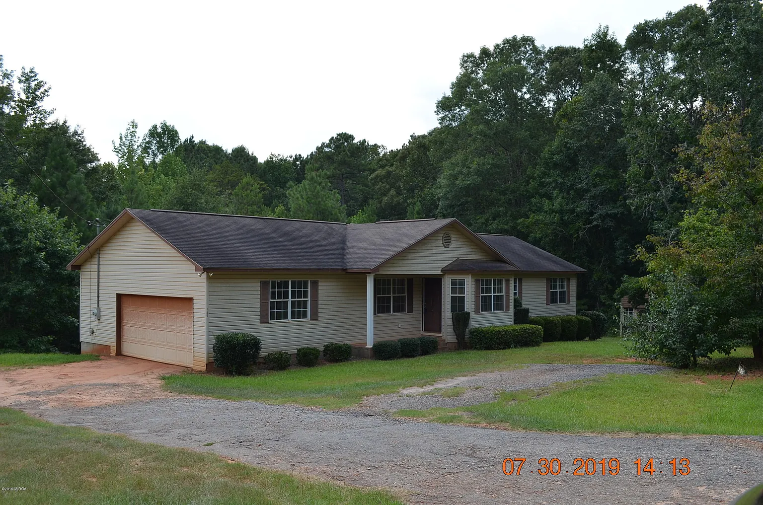 155 Oak Hill Dr photo 1