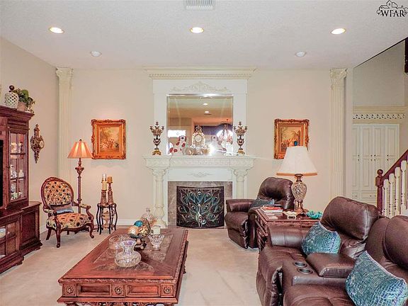 4th image of 2902 Loma Linda Ln