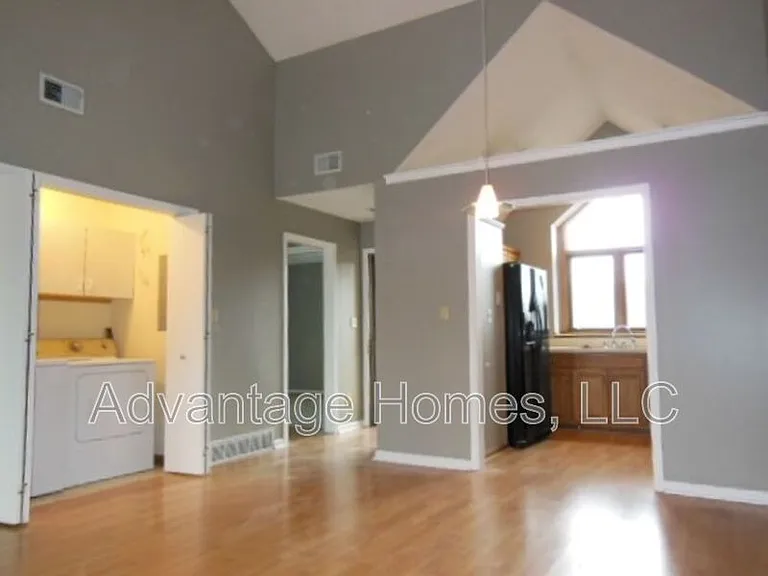 4811 Horton St — Photo 14