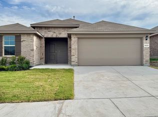 9421 Golden Tree Ave, Fort Worth, TX 76108