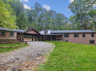 2 Budd Ln, Long Valley, NJ 07853