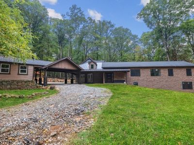 2 Budd Ln, Long Valley, NJ, 07853