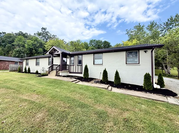 233 Riverwood Dr, Hendersonville, TN 37075