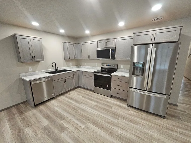 Anthony Wyatt Properties — Photo 35