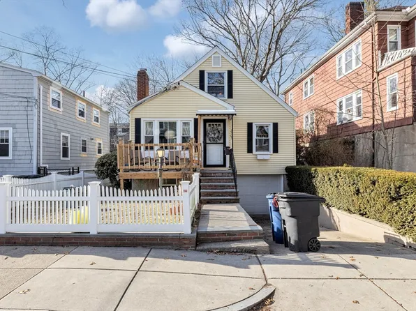 2505 Centre St, West Roxbury, MA 02132