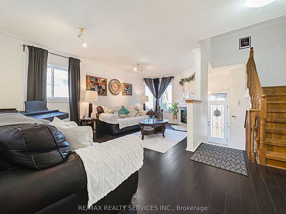 5th image of 27 Suncrest Dr