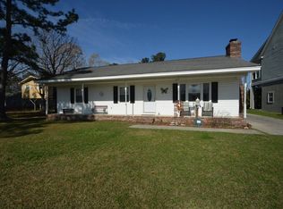 660 Lakeside Dr, Moncks Corner, SC 29461