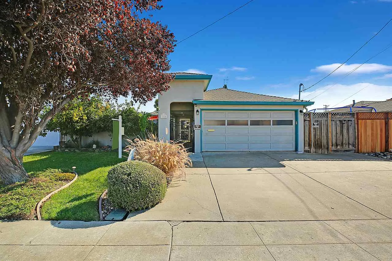 1224 Coe Ave photo 1