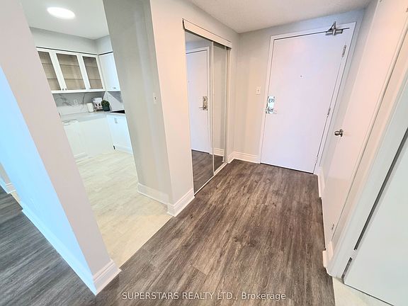 4th image of 15 Sewells Rd #905