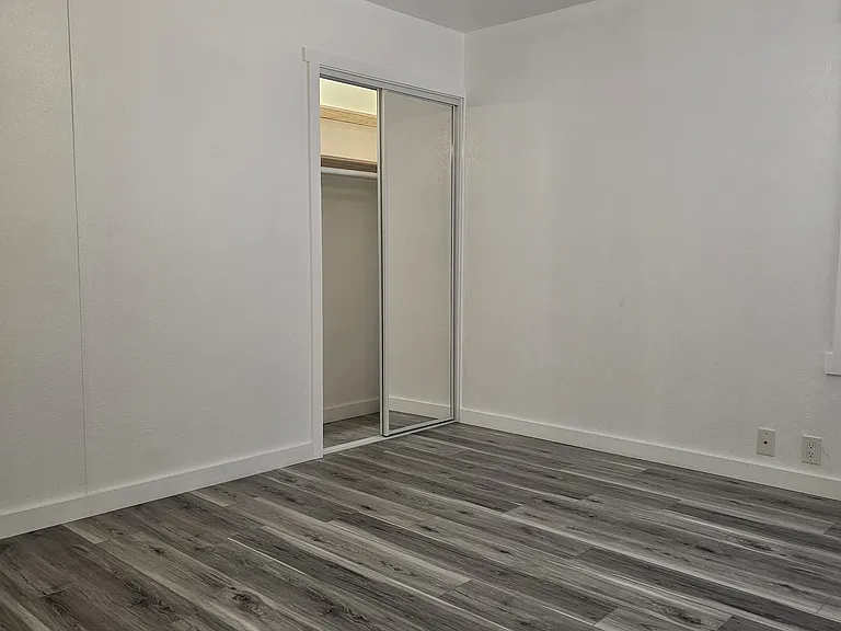 8708 SE 32nd Ave — Photo 10