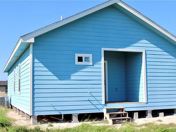 3rd image of 618 Amalia Ave