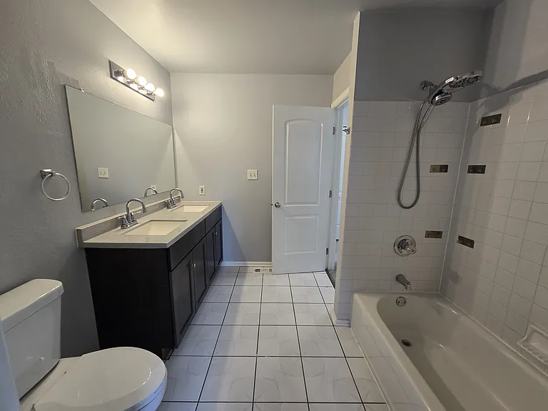 6089 Pennsylvania Dr — Photo 7