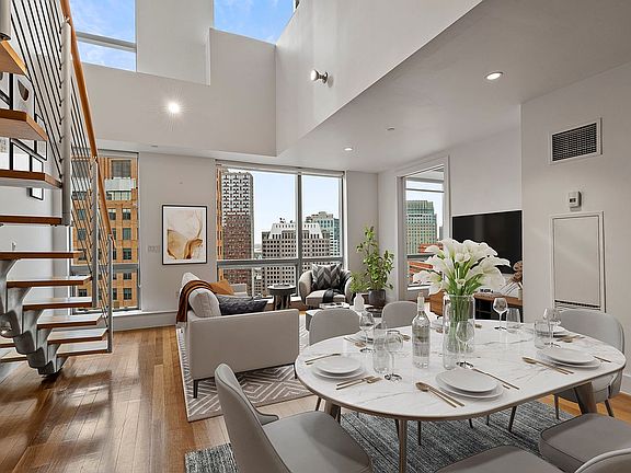 2nd image of 150 Myrtle Ave Penthouse 3005