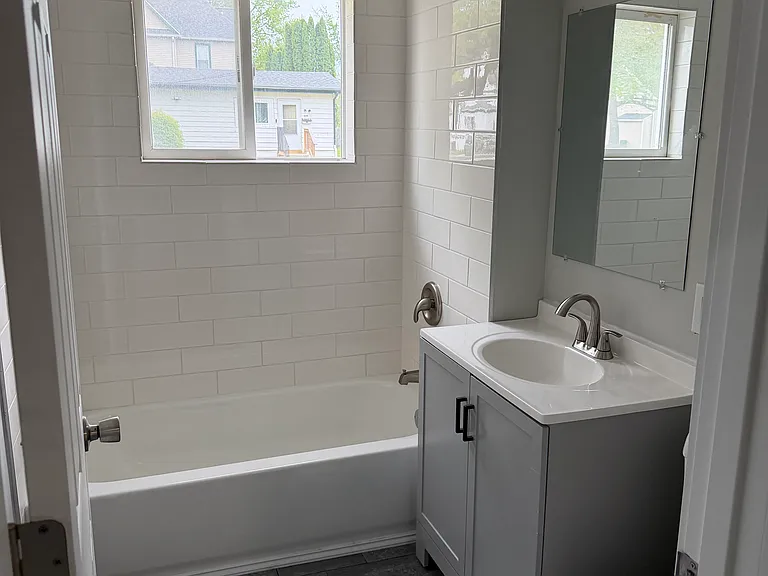 602 Woodlawn Ave #602 — Photo 10