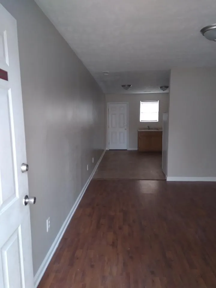 2 bed, 750 sqft, $965 — Photo 1