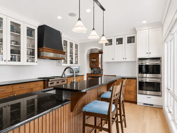 18650 Verna Ln, Prior Lake, MN 55372