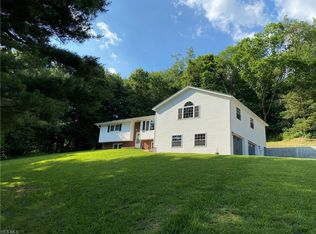 3585 Espenschied Rd SW, New Philadelphia, OH 44663