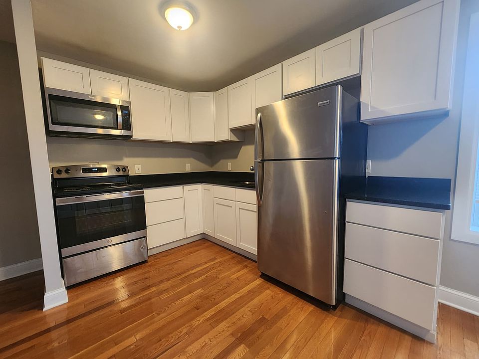 1st image of 240 Sheffield Ave #10B