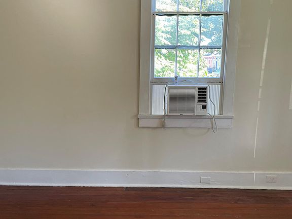 5th image of 3217 Laurel St #3217
