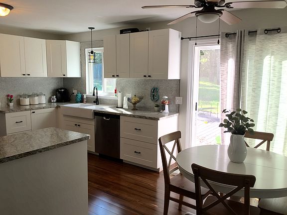 4th image of 1826 Kingston Dr